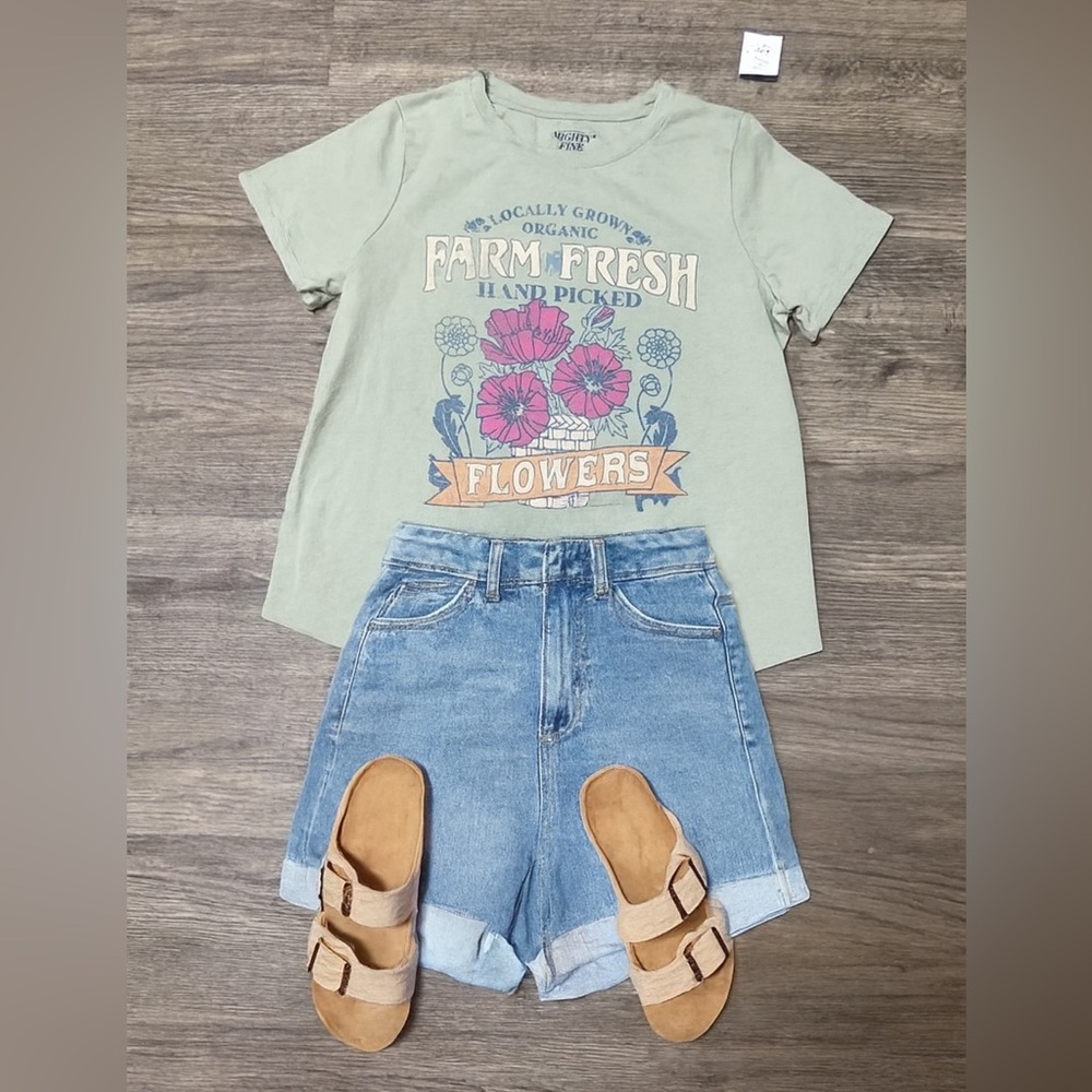 Mighty Fine Organic Farm Fresh Flowers Tee - Green